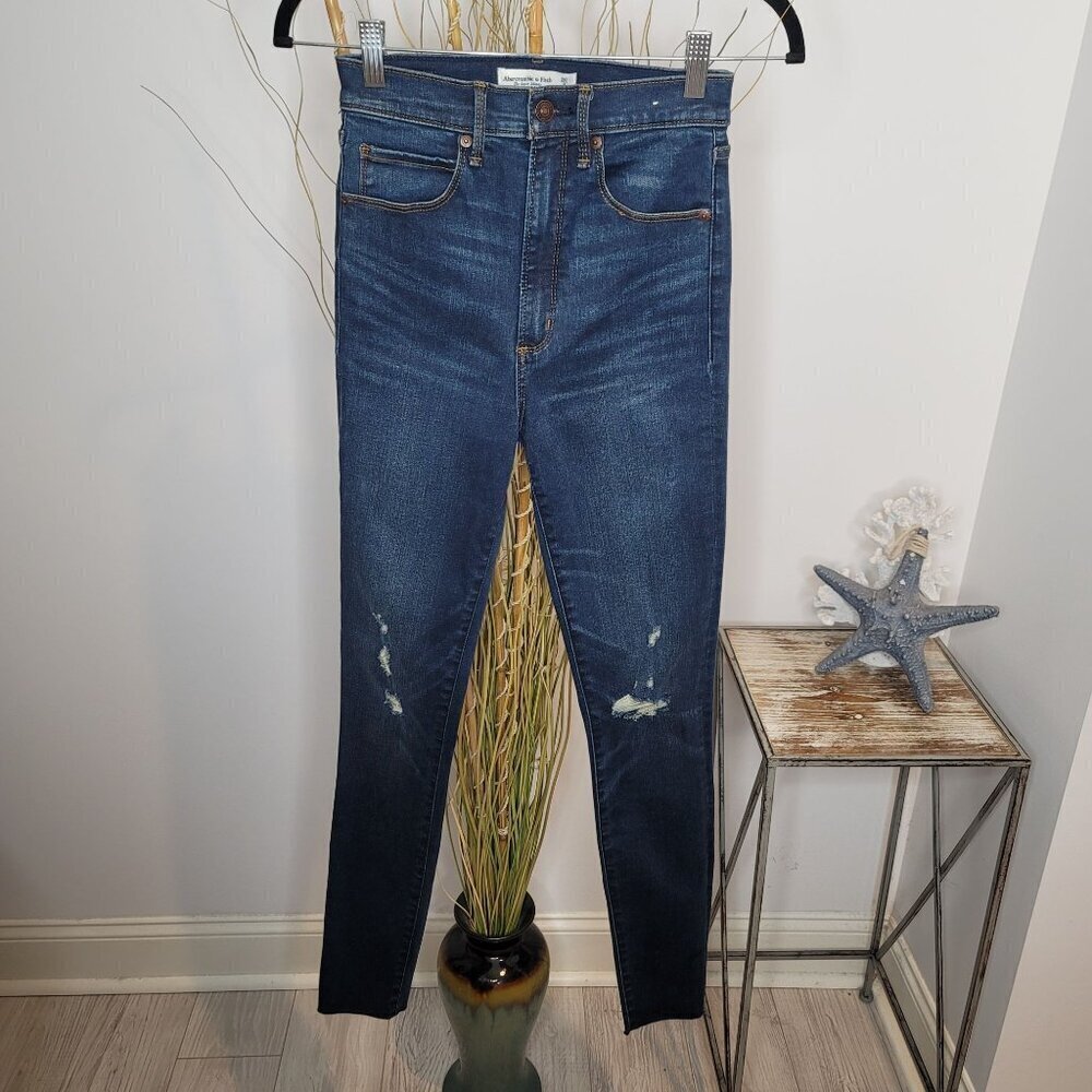 Abercrombie‎ & Fitch Jeans Womens 2 / 26 Long